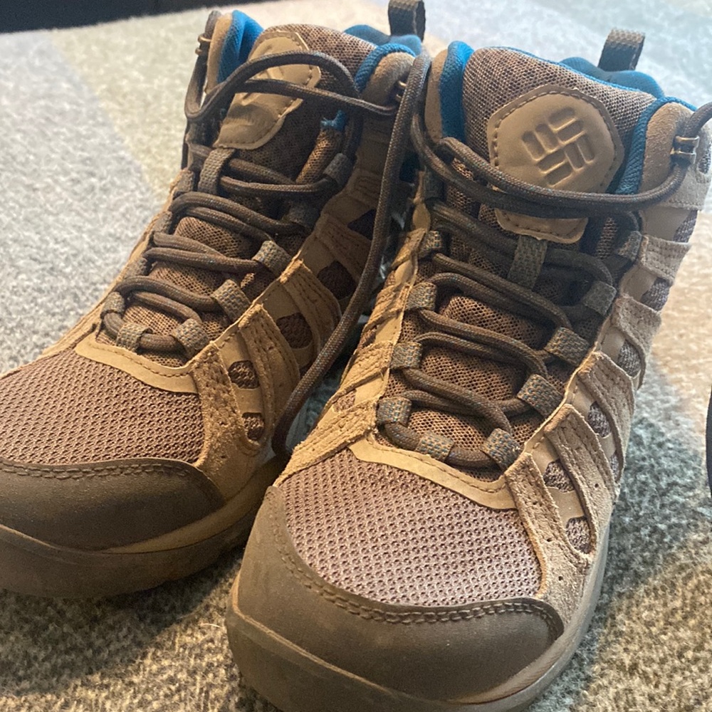 Columbia Women's Brown and Blue Ankle Boots